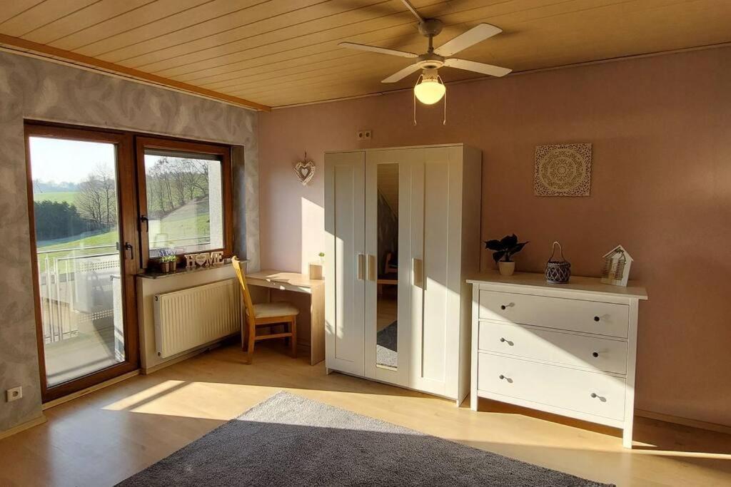 Grosse Tolle 4 Zimmer Ferienwohnung Im Herzen Des Odenwaldes Mörlenbach Exterior foto