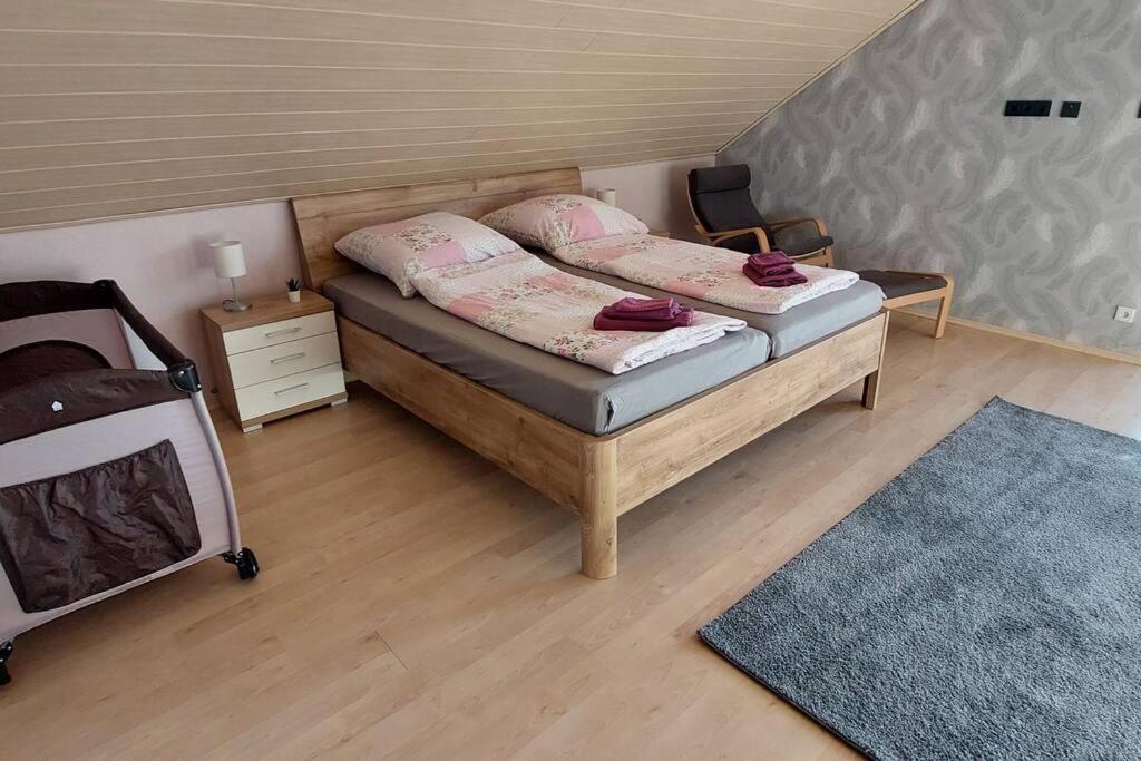 Grosse Tolle 4 Zimmer Ferienwohnung Im Herzen Des Odenwaldes Mörlenbach Exterior foto